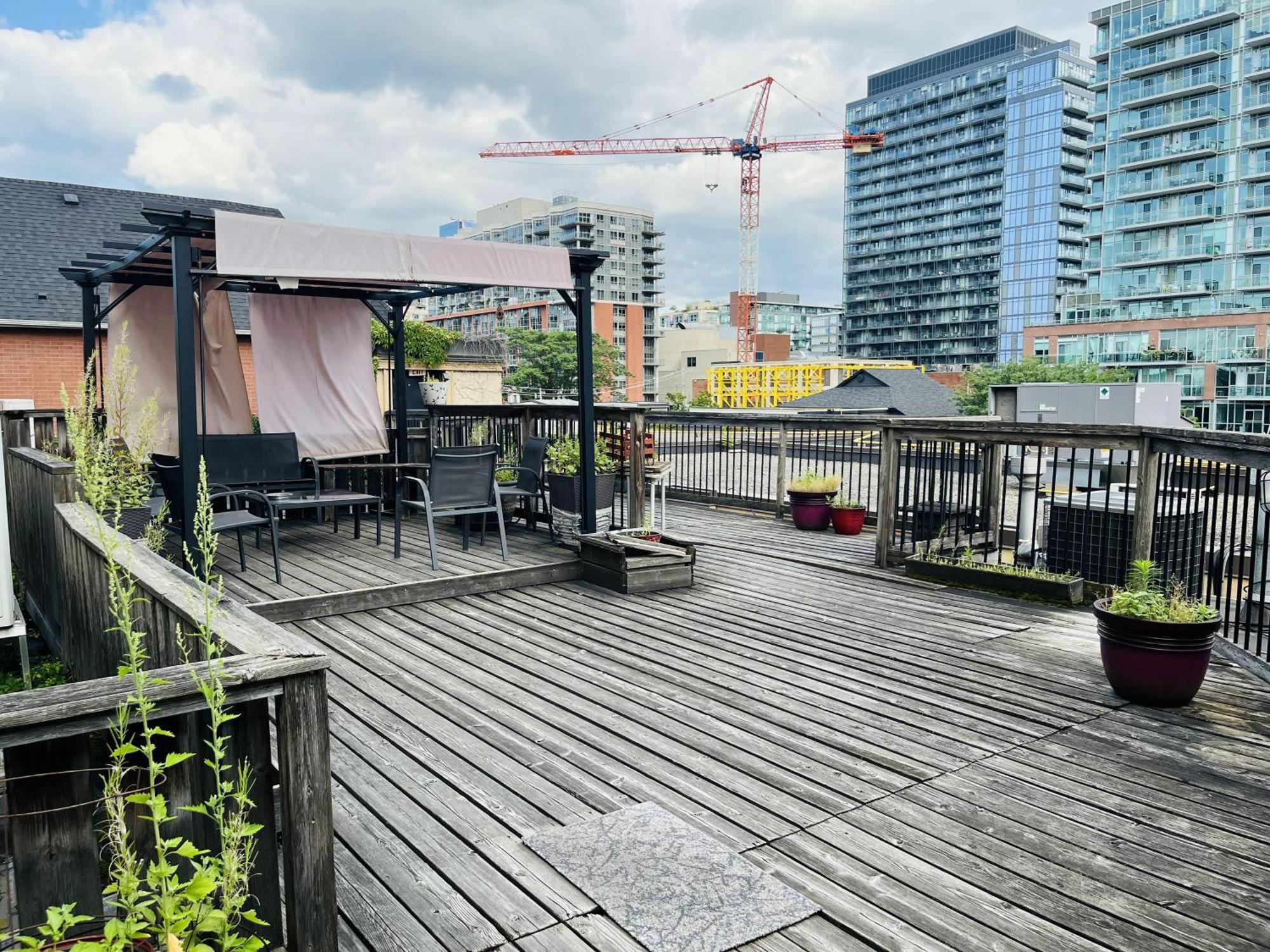 Saint Lawrence Residences And Suites Торонто Екстериор снимка