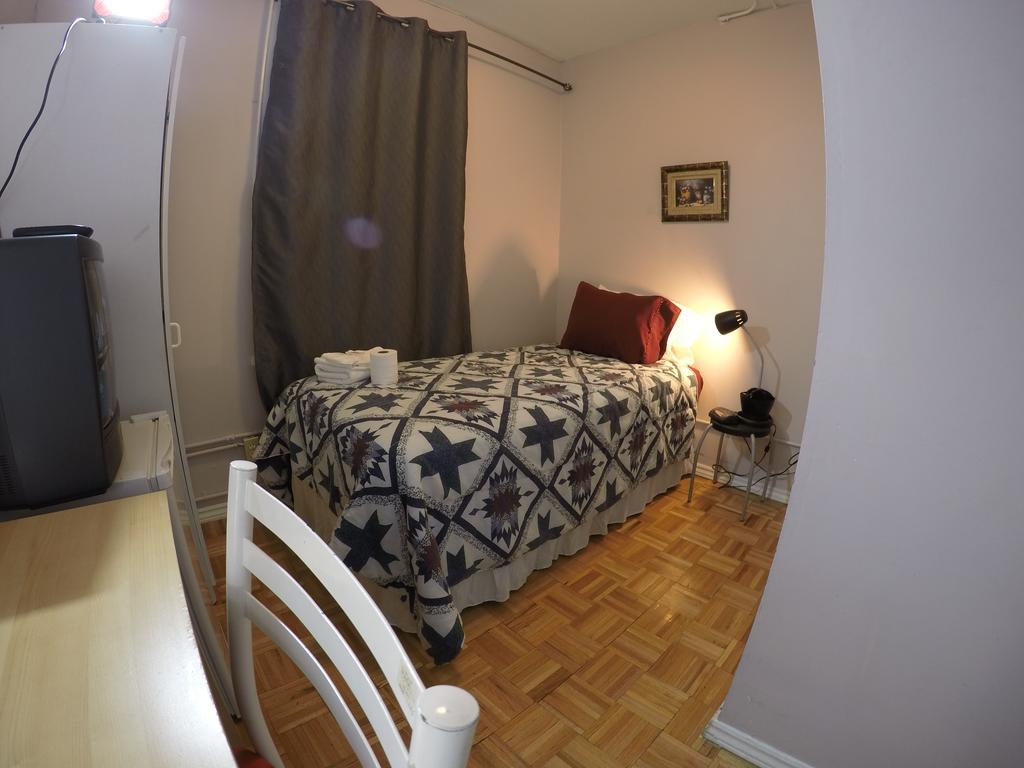 Saint Lawrence Residences And Suites Торонто Екстериор снимка