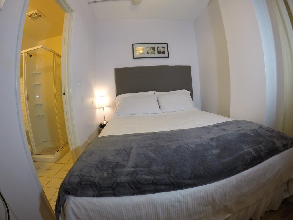 Saint Lawrence Residences And Suites Торонто Екстериор снимка