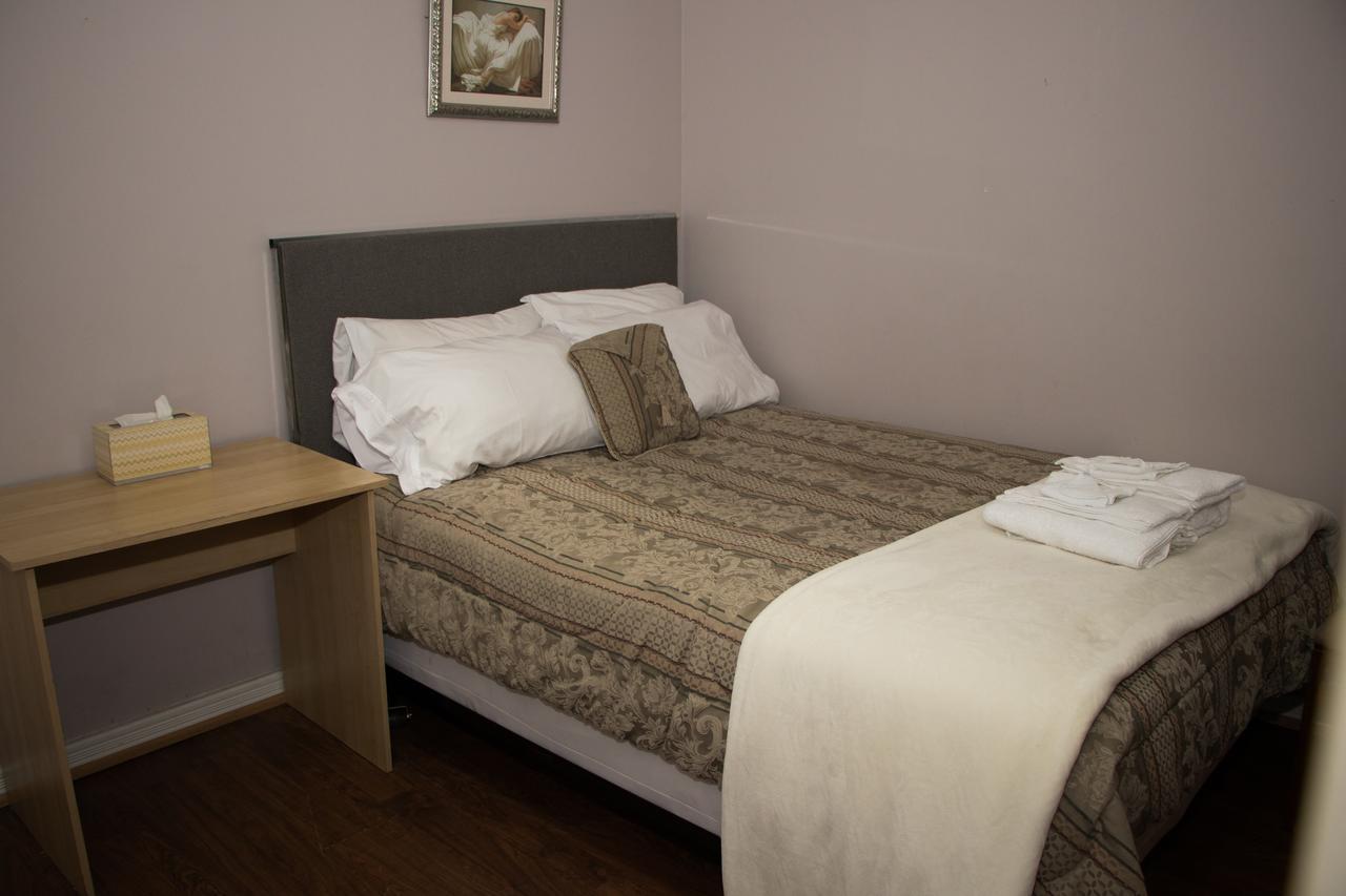 Saint Lawrence Residences And Suites Торонто Екстериор снимка