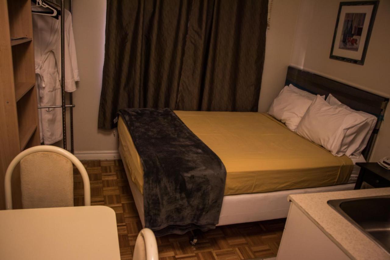 Saint Lawrence Residences And Suites Торонто Екстериор снимка